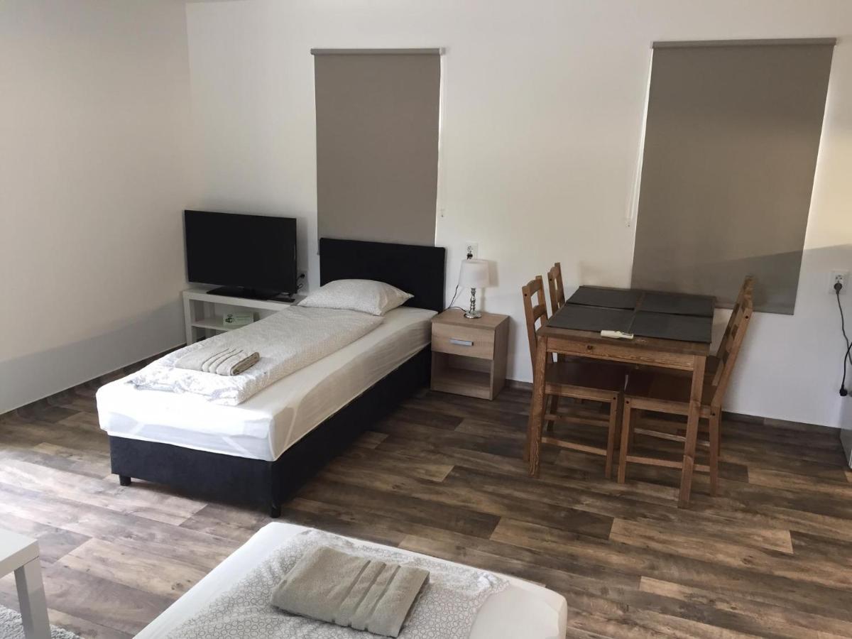 Akali Studio Apartments บาลาโตนาคาลิ ภายนอก รูปภาพ