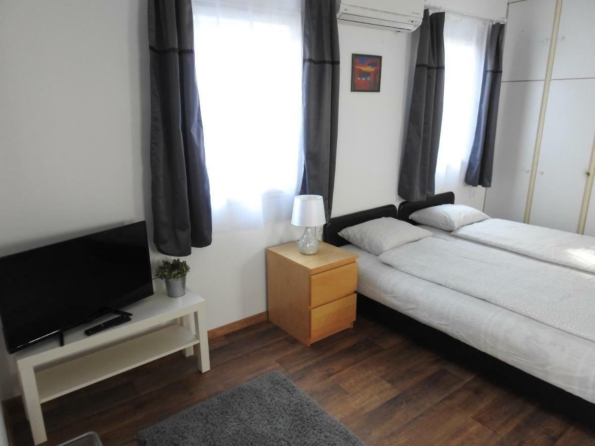Akali Studio Apartments บาลาโตนาคาลิ ภายนอก รูปภาพ