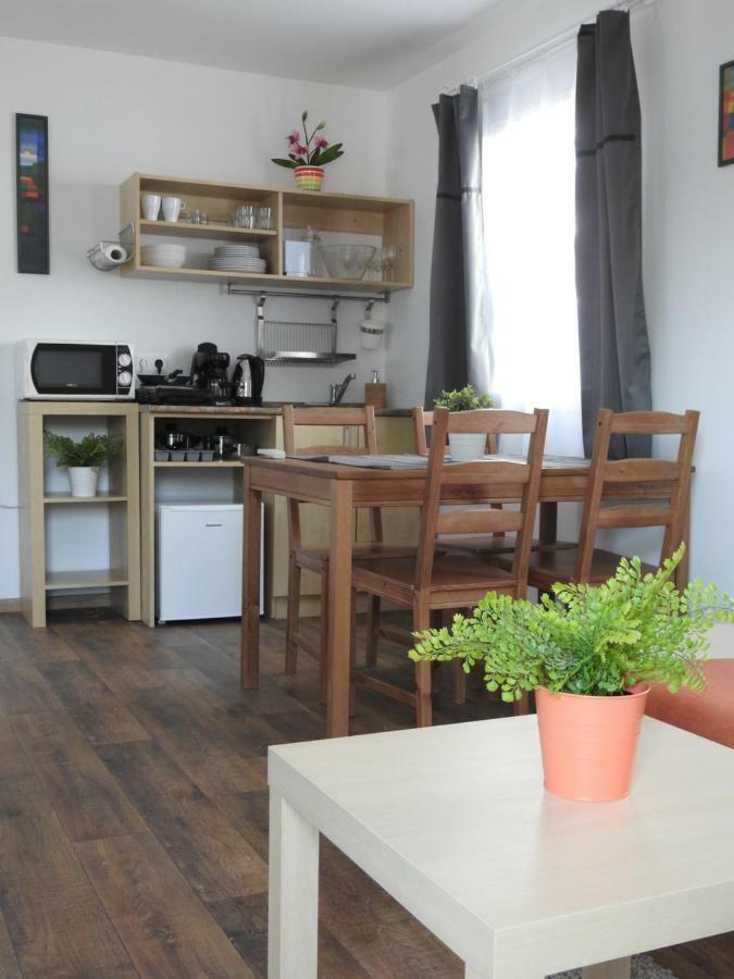 Akali Studio Apartments บาลาโตนาคาลิ ภายนอก รูปภาพ