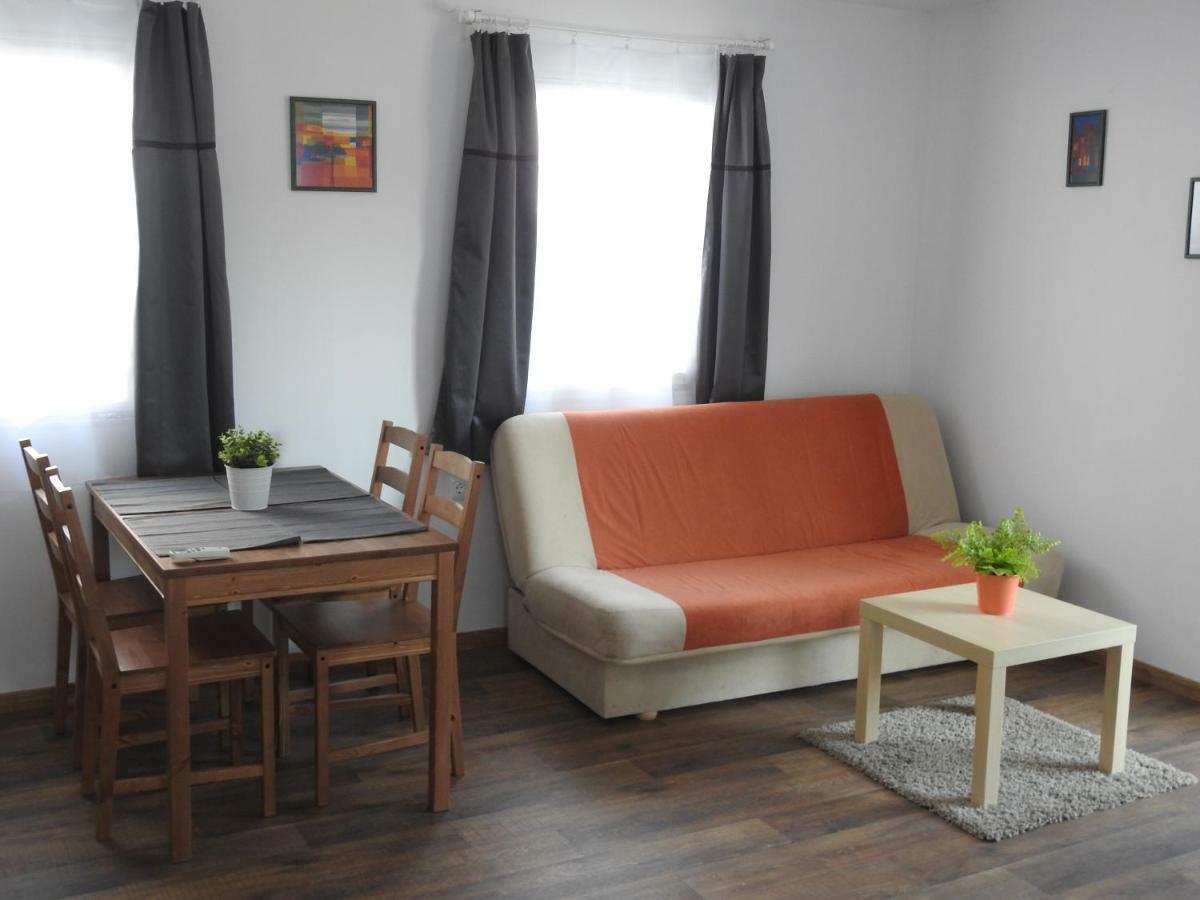 Akali Studio Apartments บาลาโตนาคาลิ ภายนอก รูปภาพ