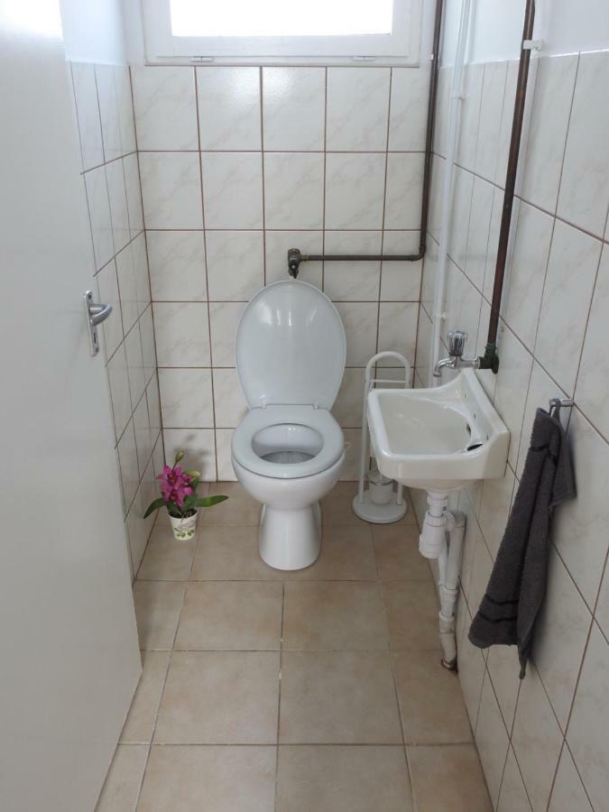 Akali Studio Apartments บาลาโตนาคาลิ ภายนอก รูปภาพ